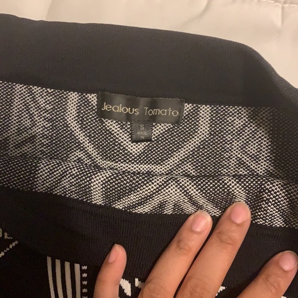 Jealous tomato pencil skirt size small - Picture 3 of 4